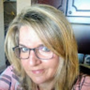 Meet your Posher, Connie